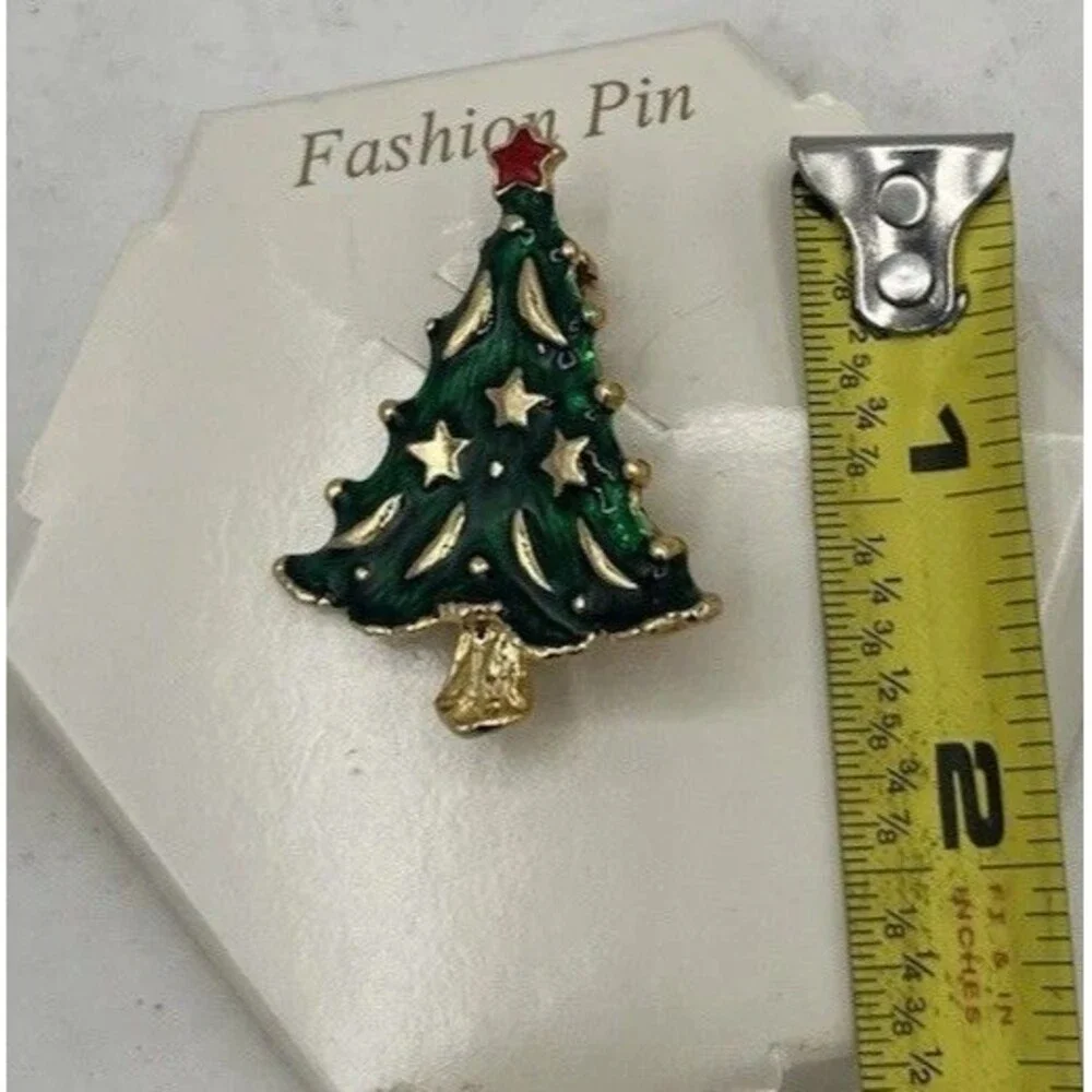 Christmas Tree Enamel Fashion Pin Brooch Gold Tone Red Star in Gift Box